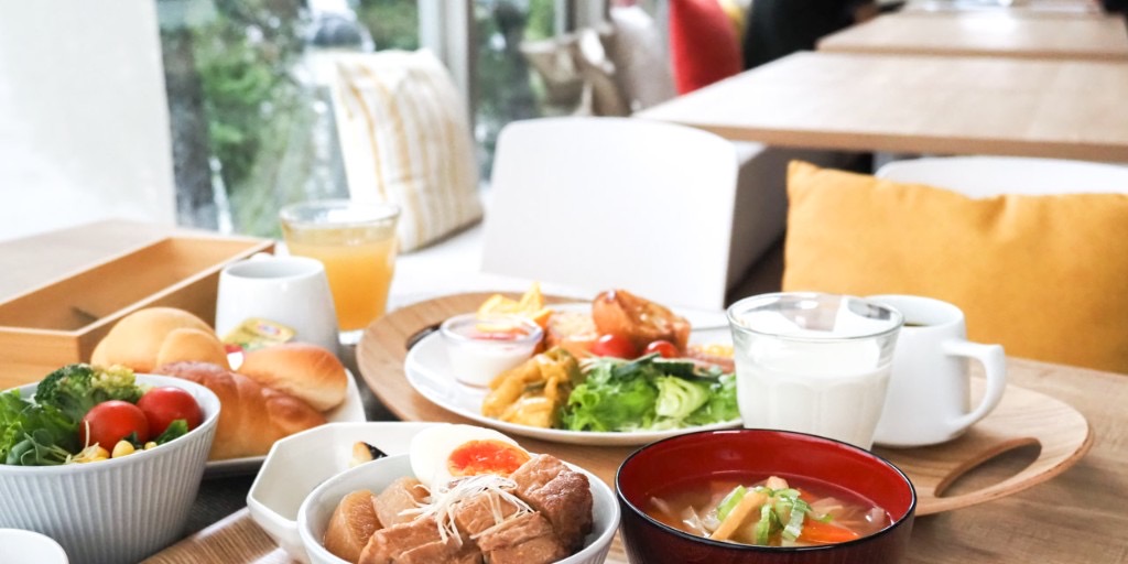 朝食トレイ